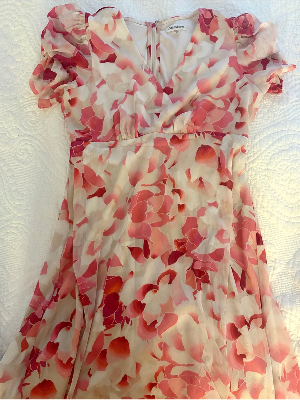 Calvin Klein Women’s' Pink Floral Dress size 8
